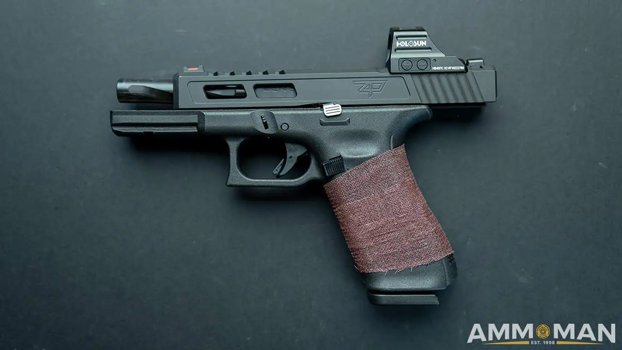 Holosun 407C X2 red dot direct mounted on glock.