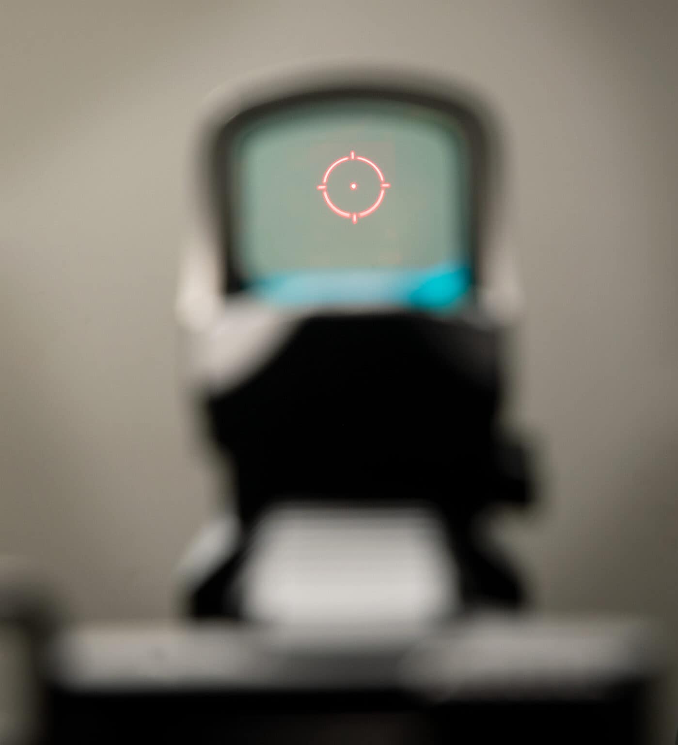 Red Dot vs Holographic Sights AmmoMan School of Guns Blog